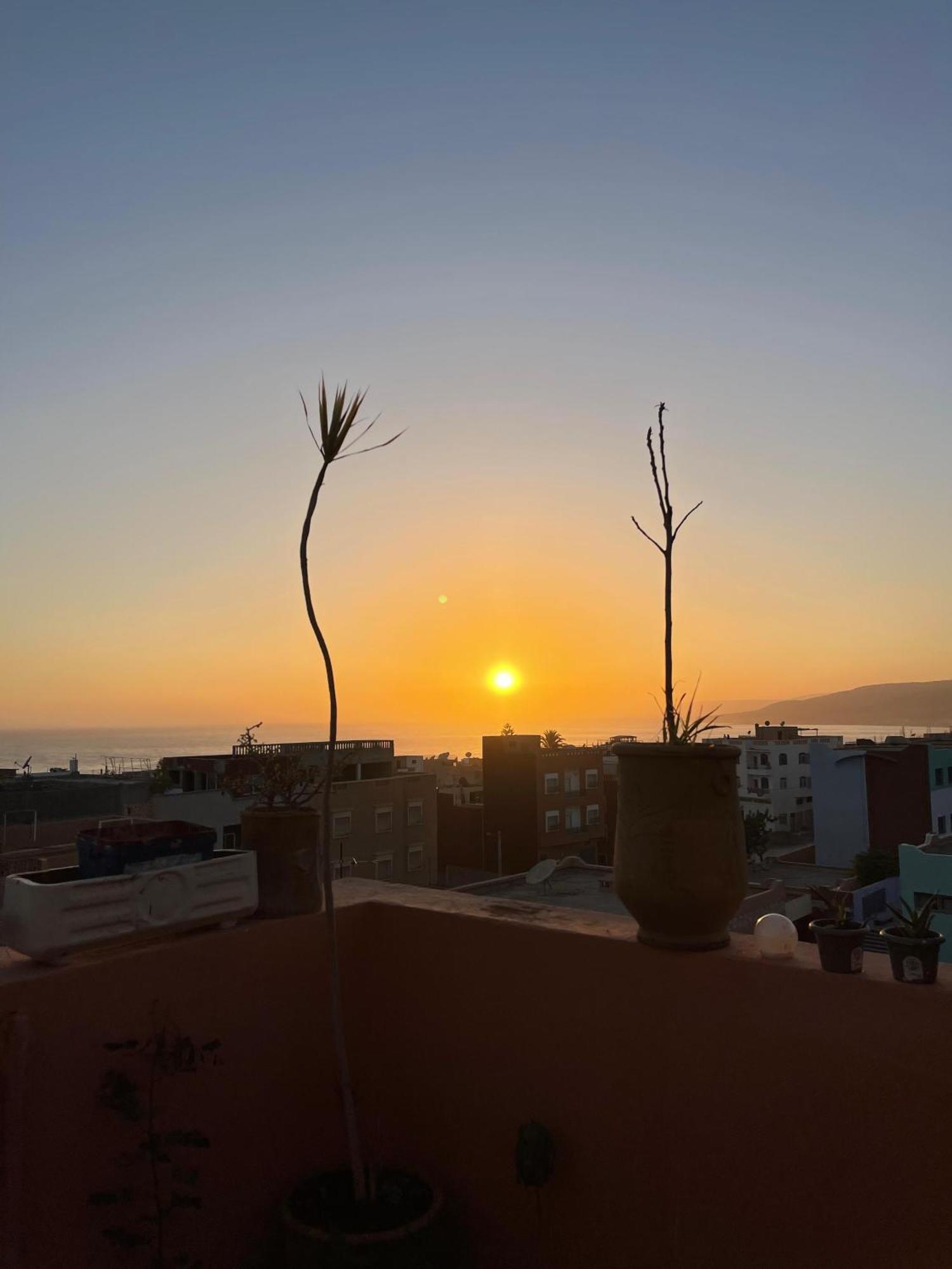 Berber Waves Surf House Hostel Tamraght Exterior foto