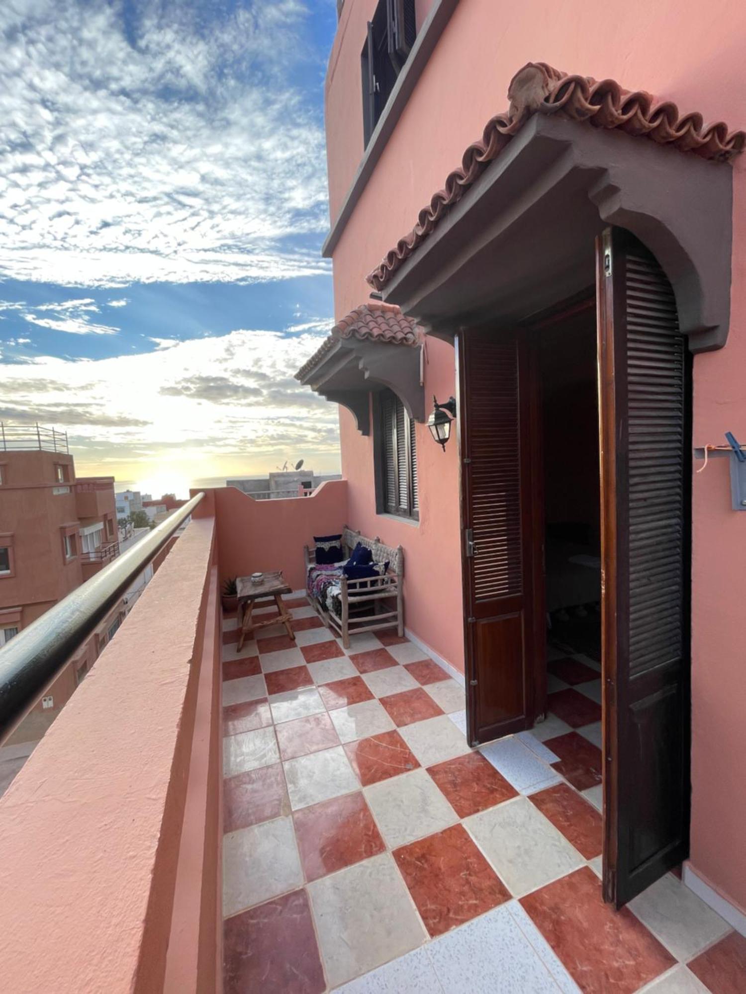 Berber Waves Surf House Hostel Tamraght Exterior foto