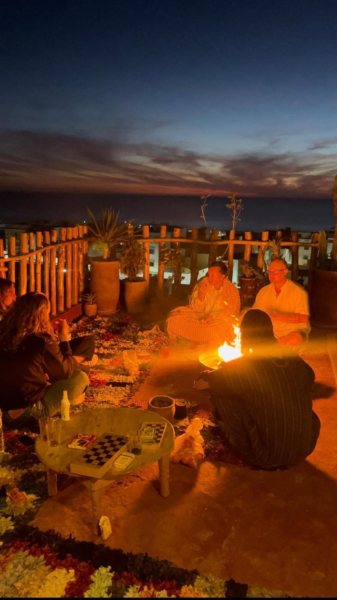 Berber Waves Surf House Hostel Tamraght Exterior foto